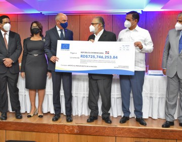 Gobierno Dominicano recibe donaci&oacute;n m&aacute;s RD$725 millones de la Uni&oacute;n Europea como apoyo al Presupuesto Nacional