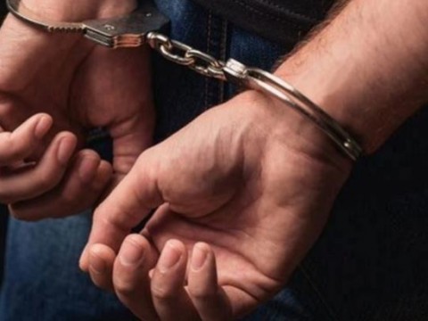 Apresan padre acusado de encadenar a su hijo de 6 a&ntilde;os