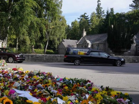 Por qu&eacute; caus&oacute; pol&eacute;mica el coche f&uacute;nebre de Isabel II