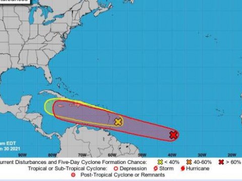 Onda tropical traer&aacute; m&aacute;s lluvias ma&ntilde;ana jueves