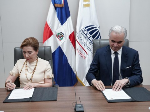 Ministerio de Educaci&oacute;n y Sur Futuro firman acuerdo para fortalecer la educaci&oacute;n en valores y el desarrollo sostenible en comunidades vulnerables