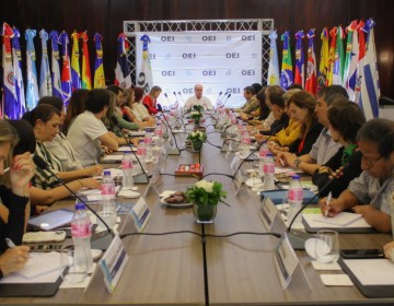 La OEI se re&uacute;ne en Santo Domingo para evaluar actividades y elegir secretario