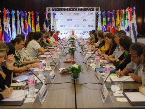La OEI se re&uacute;ne en Santo Domingo para evaluar actividades y elegir secretario