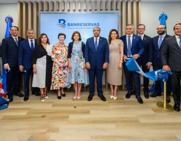 Raquel Pe&ntilde;a y Samuel Pereyra encabezan inauguraci&oacute;n oficina de Banreservas en Miami