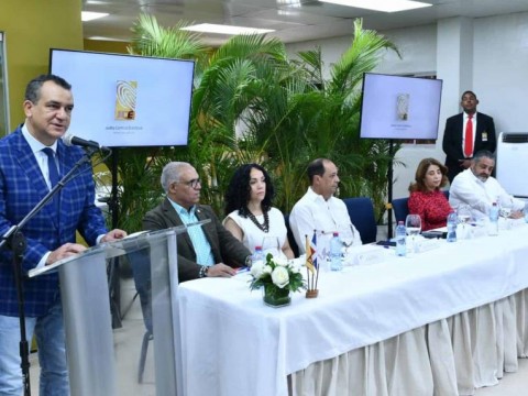 Con eucarist&iacute;a y ofrenda floral, la JCE conmemora hoy su 100 aniversario