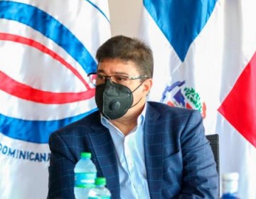 Ministro de Deportes denuncia existencia de &ldquo;nominillas&rdquo; en esa instituci&oacute;n