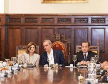 Cien altos funcionarios del Gobierno firman un manifiesto anticorrupci&oacute;n