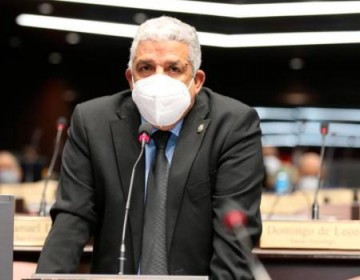Aumenta el n&uacute;mero de legisladores en estado de gravedad por COVID-19