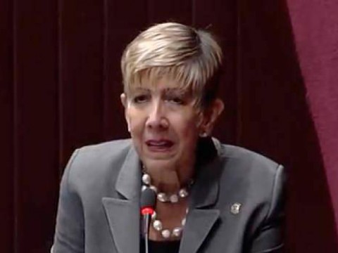 La Diputada Ginnette Bournigal sufre ruptura de un brazo tras ser arrastrada por atracadores cerca de su residencia en el sector Piantini  