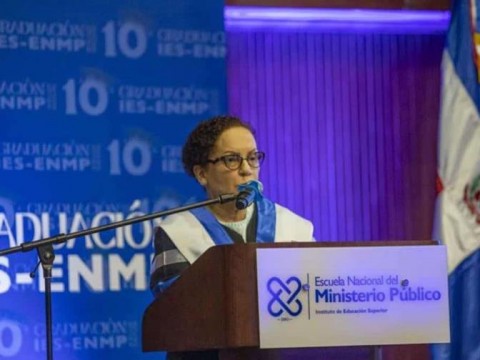 Tras carta de Miriam Germ&aacute;n, el Gobierno desiste de modificar art&iacute;culo 174 de la Constituci&oacute;n