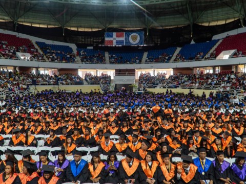Universidad O&M entrega 1,849 nuevos profesionales a la sociedad dominicana
