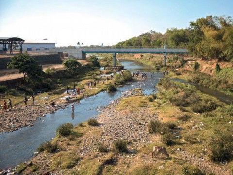 Agricultores de Hait&iacute; y RD  se enfrentan por canalizaci&oacute;n del Masacre