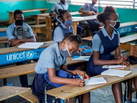 Hait&iacute; reabre las escuelas aplicando protocolos contra la COVID-19