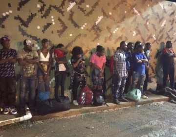 Abandonan en Mao yipeta transportaba 21 haitianos indocumentados