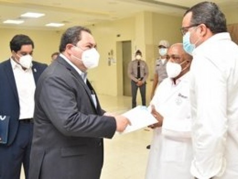 Hospitales que solo atend&iacute;an casos de coronavirus comienzan a ofrecer consultas normales