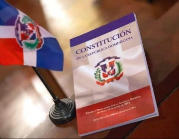 Tras la reciente promulgaci&oacute;n de una reforma, RD conmemora el D&iacute;a de la Constituci&oacute;n