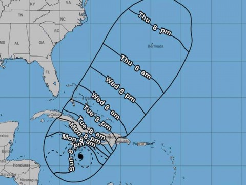 Autoridades en Jamaica piden que sus habitantes busquen refugiarse ante fuerza de Melissa