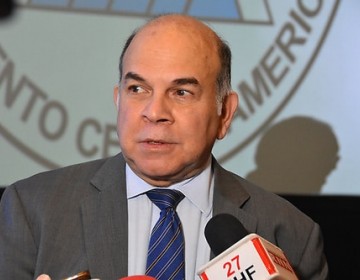 Pelegrin Castillo que "no hay otras opciones" que aceptar auditor&iacute;a de OEA al voto automatizado