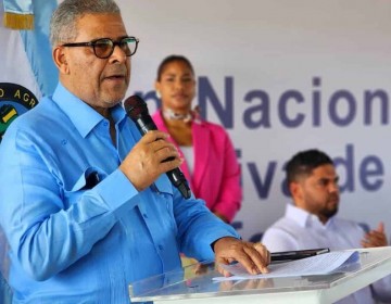 El Gobierno lanza plan de titulaci&oacute;n de asentamientos campesinos a trav&eacute;s del IAD