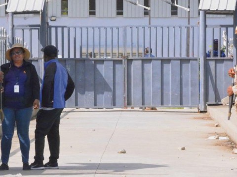 Hait&iacute; cierra sus puertas fronterizas y frena la reapertura del comercio