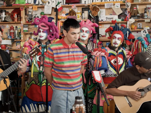 MILO J, LA VOZ QUE PUSO AL CANCIONERO LATINOAMERICANO  EN LA CONVERSACI&Oacute;N GLOBAL, LANZ&Oacute; SU TINY DESK CON NPR