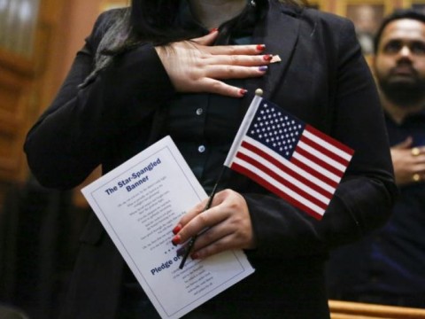 Jueza proh&iacute;be permanentemente la orden de Trump que exige prueba de ciudadan&iacute;a para votar