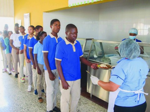 Escuelas que apuestan por una alimentaci&oacute;n saludable en el pa&iacute;s