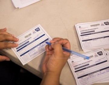 Prorrogan hasta el 21 de febrero plazo para exigir la presentaci&oacute;n de tarjeta de vacunaci&oacute;n