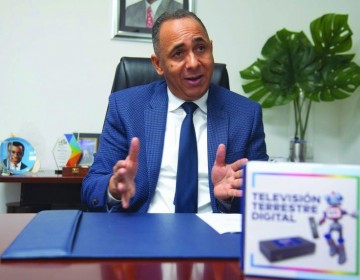 Apag&oacute;n de la televisi&oacute;n anal&oacute;gica va este 2023 y &ldquo;quien no est&eacute; listo se queda fuera&rdquo;, dice Indotel
