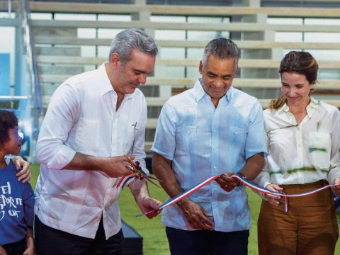 Presidente Abinader inaugura primera etapa de proyecto Nuevo Domingo Savio