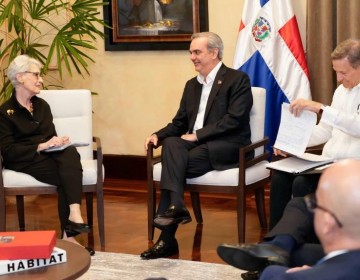 Luis Abinader insiste a subsecretaria de Estado de EE.UU. que se debe intervenir Hait&iacute;