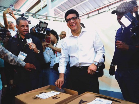 Astacio se impone en SDE con m&aacute;s del 58.69 % de los votos