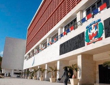 Ministerio de Relaciones Exteriores todav&iacute;a estudia proyecto de ley de Trata de Personas