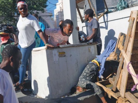 Acnur pide acoger a haitianos como refugiados; RD sigue firme con ilegales