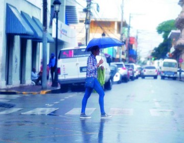 Vaguada y onda tropical provocar&aacute;n aguaceros este lunes y martes