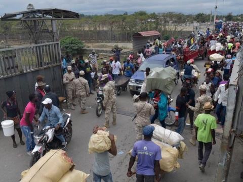 Militares dominicanos hasta fiaban a los que traficaban haitianos