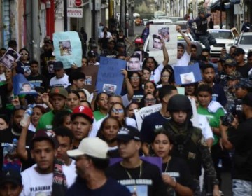 "Intercambios de disparos" pausan tras masacre de cinco hombres en Santiago