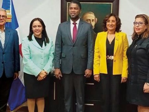 El Congreso da primeros pasos para posible juicio pol&iacute;tico a miembros de la C&aacute;mara de Cuentas