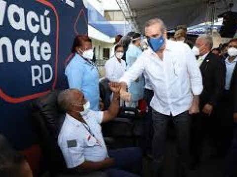 Ciudadanos ya pueden inscribirse en el Plan Nacional de Vacunaci&oacute;n sin importar la edad