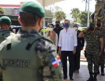 Abinader da ultim&aacute;tum a pandillas haitianas: &ldquo;Yo les recomiendo que no entren porque aqu&iacute; s&iacute; hay unas FFAA y Polic&iacute;a clara&rdquo;