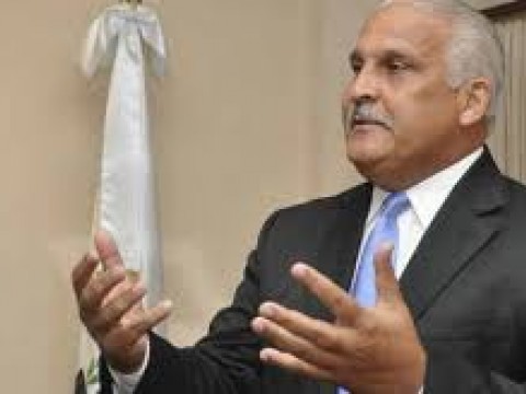 Exvicepresidente Jaime David est&aacute; en condiciones estables