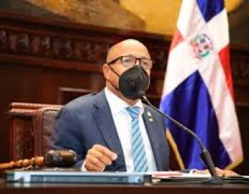 Alfredo Pacheco niega tener tarjetas de cr&eacute;dito a nombre del Estado