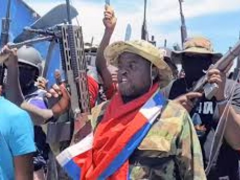 La prensa haitiana atribuye auge de pandillas a debilidad de oposici&oacute;n