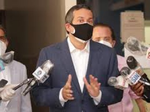 Medio Ambiente fijar&aacute; posicion sobre explotacion de Loma Miranda