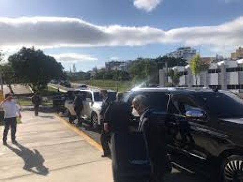 Abinader visita a expresidente Hip&oacute;lito Mej&iacute;a tras pronunciamientos sobre ministros de gobierno