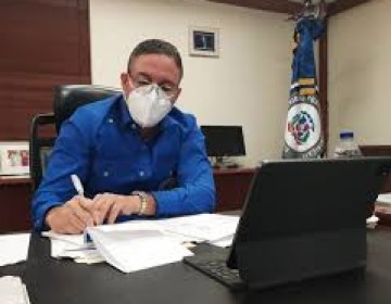 Jean Luis Rodr&iacute;guez solicita a auditar gesti&oacute;n de V&iacute;ctor G&oacute;mez Casanova