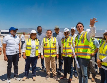 Ministro Paliza inaugura obras y supervisa construcci&oacute;n de aeropuerto en San Juan