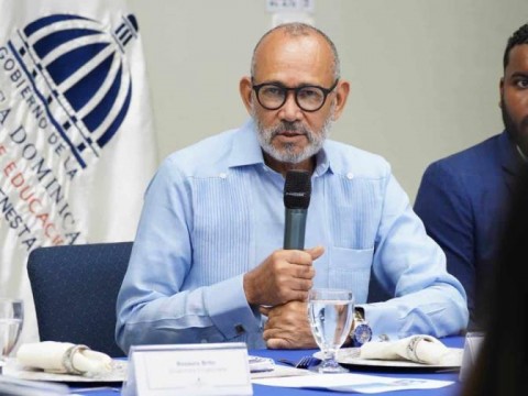 Uniformes da&ntilde;ados desde 2012 y valorados en RD$100 millones a&uacute;n no se incineran