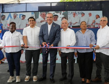 Presidente Abinader inaugura saneada ca&ntilde;ada Cach&oacute;n Oeste en Santo Domingo Este con inversi&oacute;n de RD$68 millones
