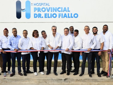 Gobierno dice en el sur ha remozado m&aacute;s de 100 CPN, entregado equipos y construye hospitales
